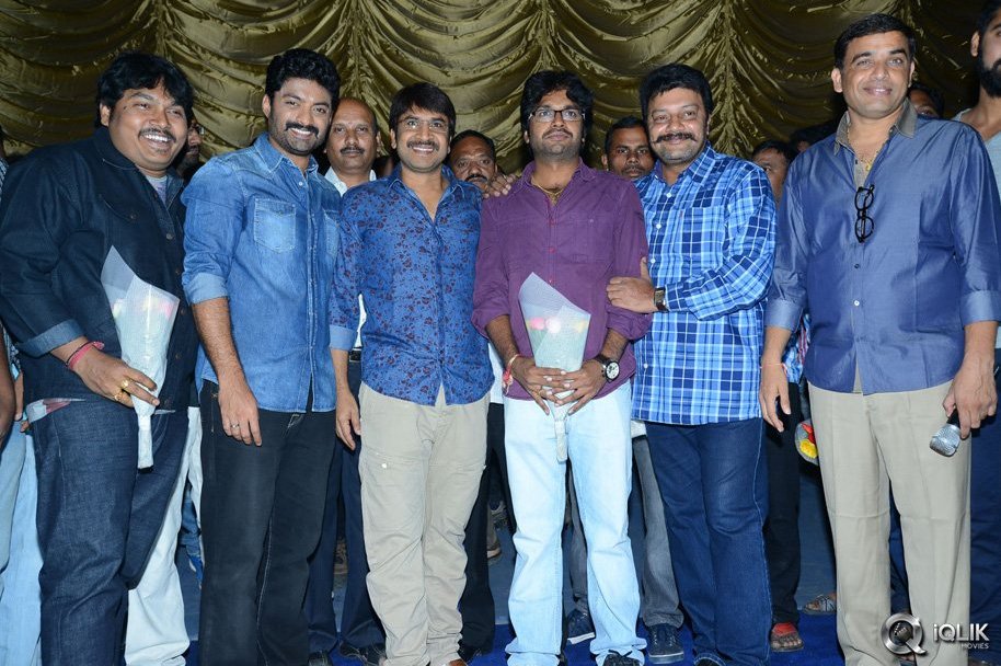 Pataas-Movie-Success-Meet-at-Devi-Theatre